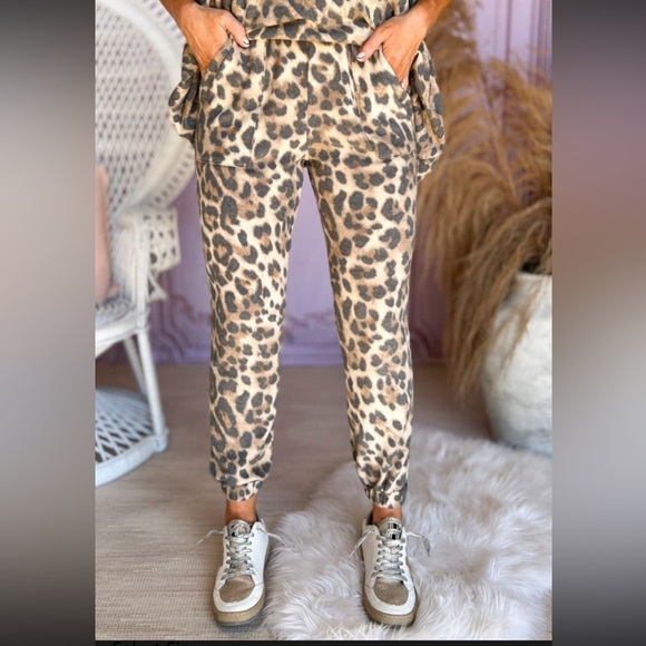 Brown Brushed Animal Print Boxy Top & Knit Joggers - Picture 5 of 5
